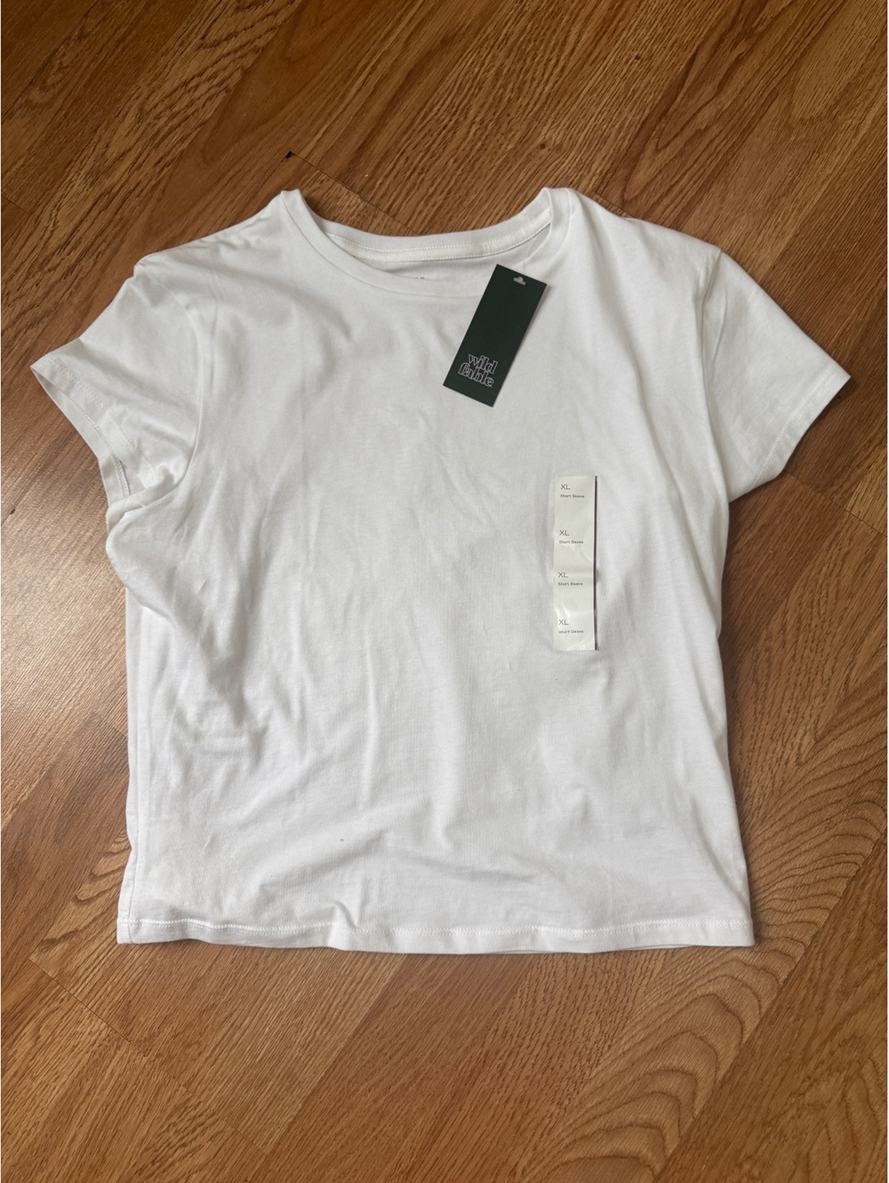 NWT wild fable woman’s white short sleeve t-shirt xl
